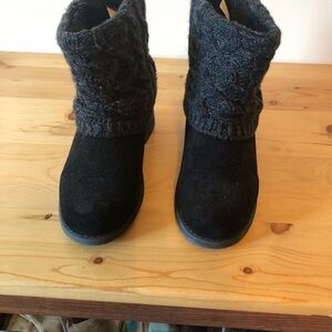 Muk Luks Charcoal Knit Cuff Footwear